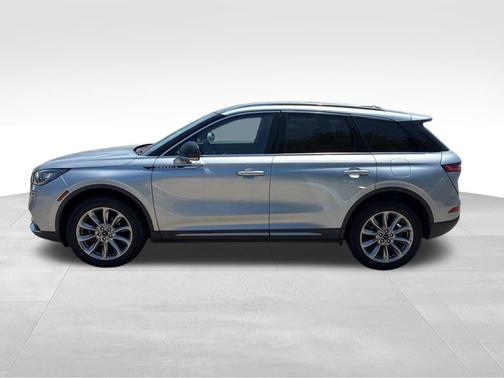 Silver Radiance Metallic Clearcoat 2022 Lincoln Corsair Standard
