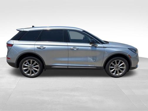 Silver Radiance Metallic Clearcoat 2022 Lincoln Corsair Standard