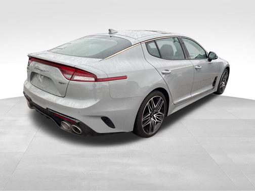 2022 Kia Stinger GT1