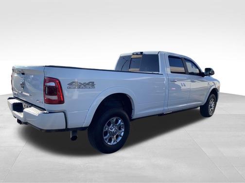 2020 RAM 2500 Laramie Crew Cab 4X4 8' Box