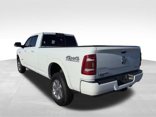 2020 RAM 2500 Laramie Crew Cab 4X4 8' Box