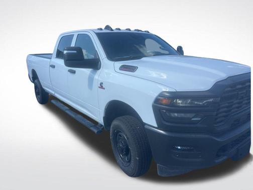 2026 RAM 2500 Tradesman Crew Cab 4x4 8' Box