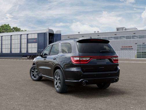 DB Black Crystal Clearcoat 2026 Dodge Durango GT HEMI V8