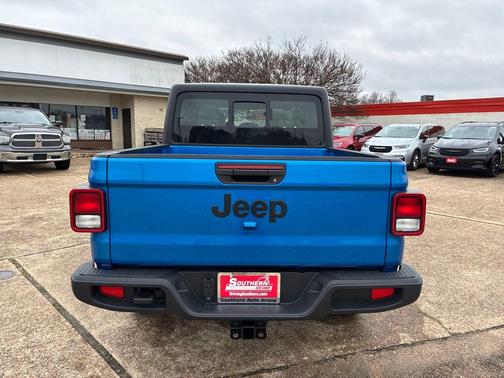 Hydro Blue Pearlcoat 2026 Jeep Gladiator Sport