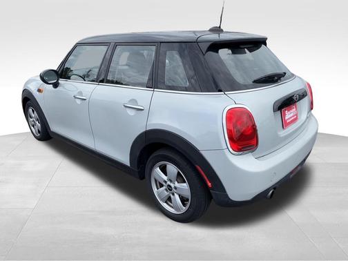 2017 MINI Hardtop Cooper