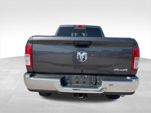 2021 RAM 2500 Tradesman Crew Cab 4x4 6'4' Box
