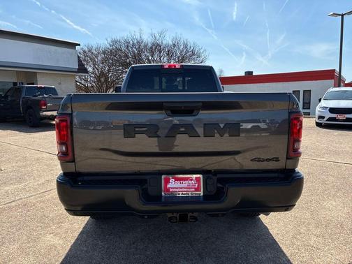 2026 RAM 2500 Tradesman Crew Cab 4x4 8' Box