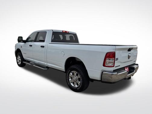 Bright White Clearcoat 2024 RAM 3500 Big Horn Crew Cab 4x4 8' Box