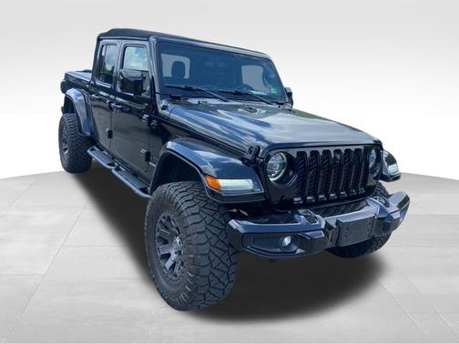 Black Clearcoat 2021 Jeep Gladiator High Altitude 4x4