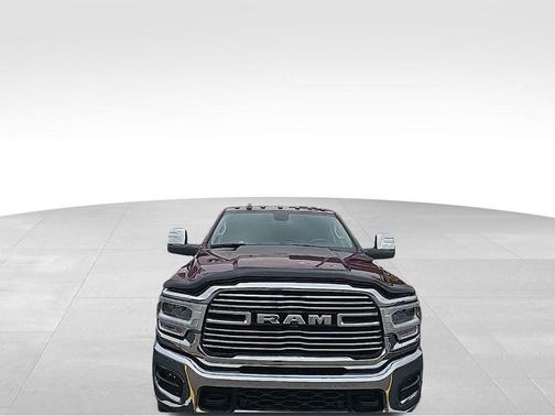 2024 RAM 3500 Laramie Crew Cab 4x4 8' Box
