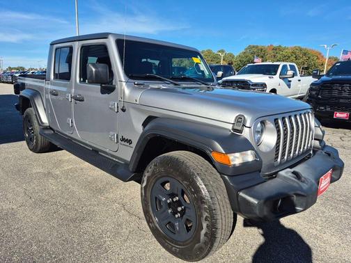 2021 Jeep Gladiator Sport