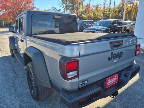 2021 Jeep Gladiator Sport