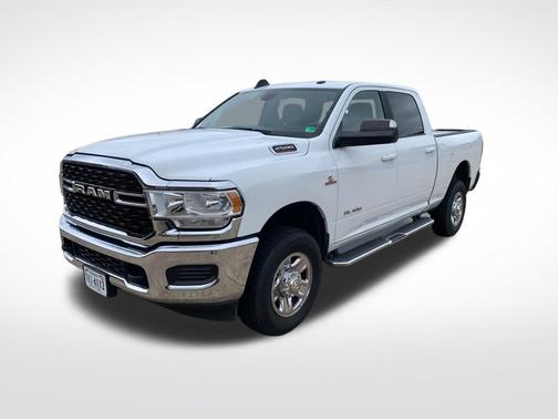 Bright White Clearcoat 2022 RAM 2500 Big Horn Crew Cab 4x4 6'4' Box