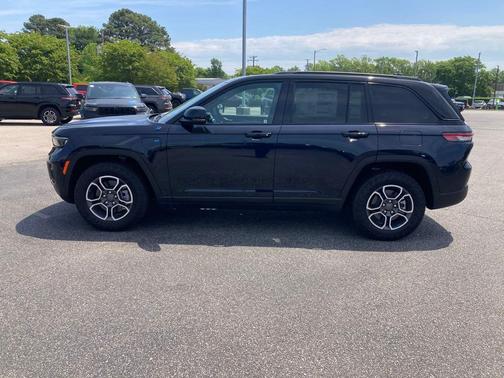 Midnight Sky 2024 Jeep Grand Cherokee 4xe Trailhawk