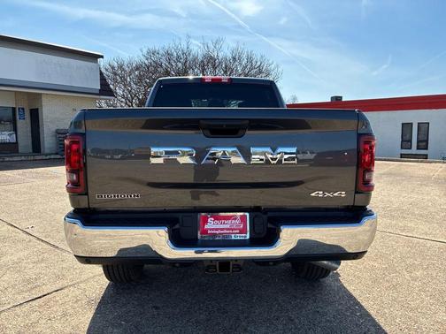 Granite Crystal Metallic Clearcoat 2026 RAM 2500 Big Horn Crew Cab 4x4 6'4' Box