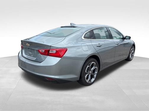 Sterling Gray Metallic 2024 Chevrolet Malibu FWD 1LT