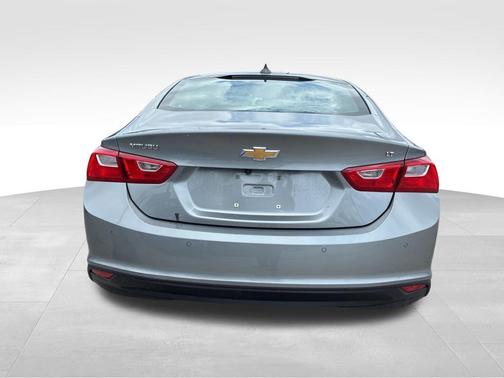 Sterling Gray Metallic 2024 Chevrolet Malibu FWD 1LT