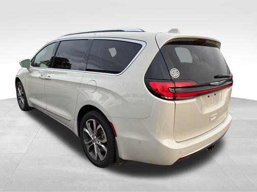 2021 Chrysler Pacifica L