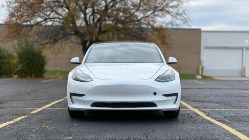 Pearl White Multi-Coat 2021 Tesla Model 3 Standard Range Plus