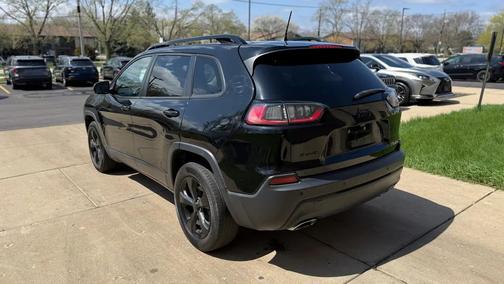 Diamond Black Crystal Pearlcoat 2020 Jeep Cherokee Latitude Plus