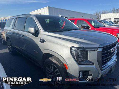 2023 GMC Yukon XL 4WD AT4