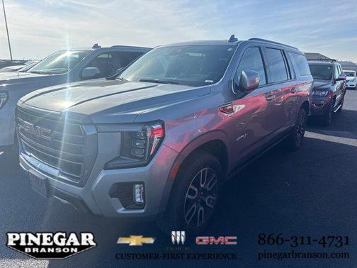 2023 GMC Yukon XL 4WD AT4