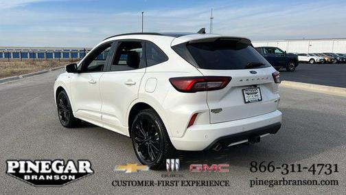 2024 Ford Escape ST-Line Elite