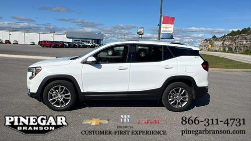2024 GMC Terrain SLT