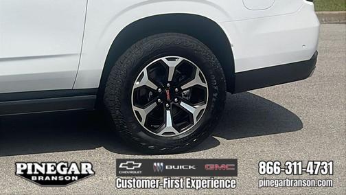 Summit White 2026 GMC Yukon XL 4WD AT4 Ultimate