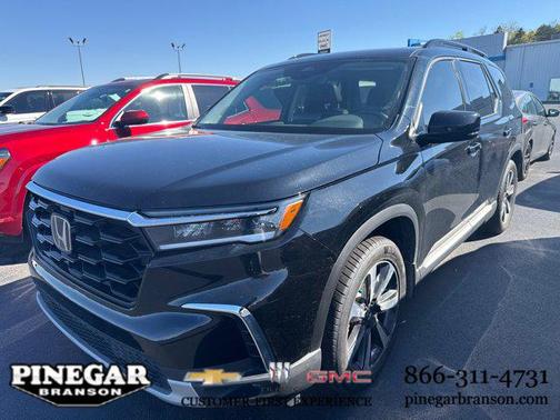 Crystal Black Pearl 2025 Honda Pilot