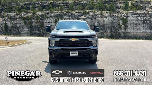 Sterling Gray Metallic 2026 Chevrolet Silverado 2500 Custom