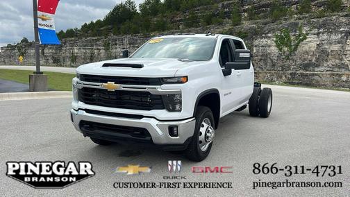 Summit White 2025 Chevrolet Silverado 3500 LT