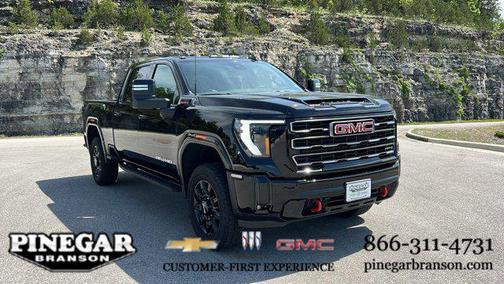 Onyx Black 2025 GMC Sierra 2500 AT4
