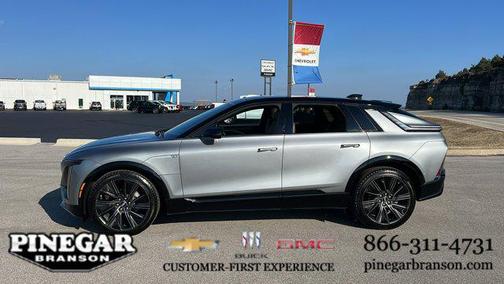 2025 Cadillac LYRIQ Sport