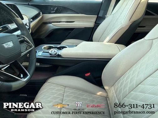 2025 Cadillac LYRIQ Sport