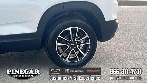 Summit White 2026 Chevrolet Trailblazer LT