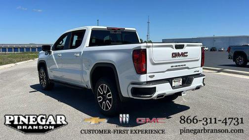 Summit White 2023 GMC Sierra 1500 AT4