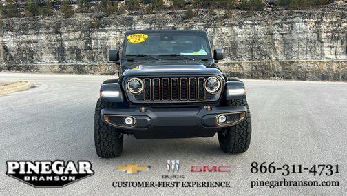 2025 Jeep Wrangler 4-Door Sahara 4x4