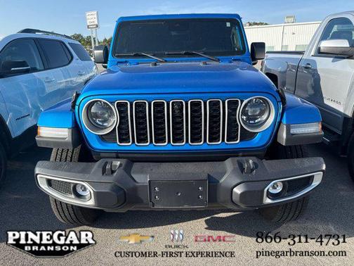 2024 Jeep Wrangler 4-Door Sahara 4x4