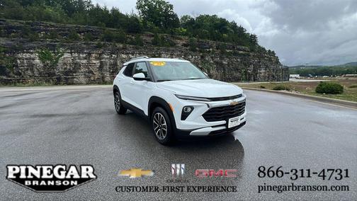 Summit White 2025 Chevrolet Trailblazer LT