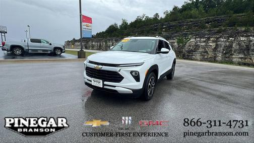 Summit White 2025 Chevrolet Trailblazer LT