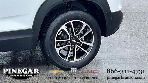Summit White 2025 Chevrolet Trailblazer LT