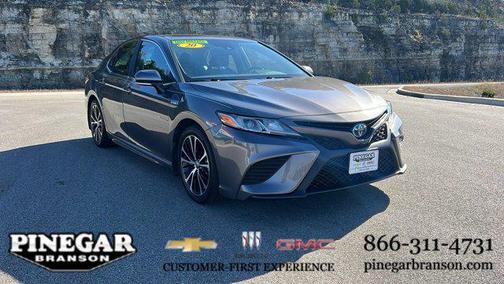 2020 Toyota Camry SE