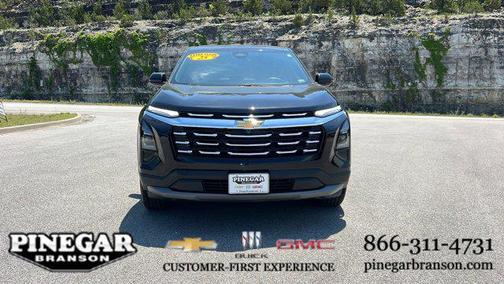Mosaic Black Metallic 2025 Chevrolet Equinox 1LT
