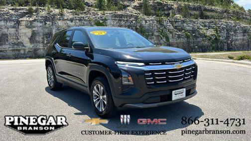 Mosaic Black Metallic 2025 Chevrolet Equinox 1LT