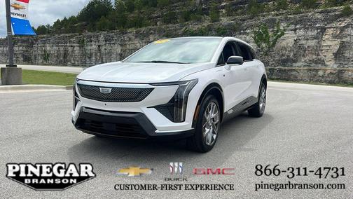 Crystal White Tricoat 2025 Cadillac OPTIQ Luxury 2 AWD