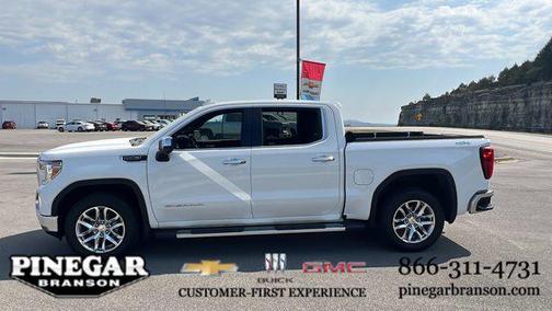 Summit White 2021 GMC Sierra 1500 SLT