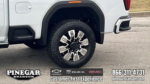 Glacier White Tricoat 2026 GMC Sierra 2500 Denali