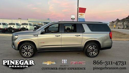 Sterling Metallic 2023 GMC Yukon XL 4WD AT4