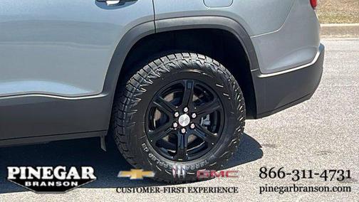 2023 GMC Acadia AWD AT4